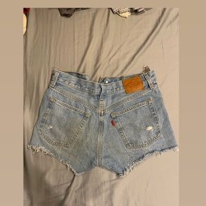 Levi’s Lightwash shorts